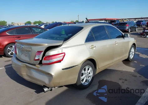 2011 Toyota Camry Le z USA, uszkodzony, nr VIN 4T4BF3EK5BR093887